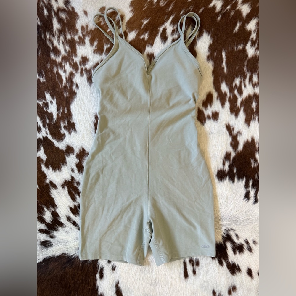 Alo Yoga Onesie - Beige